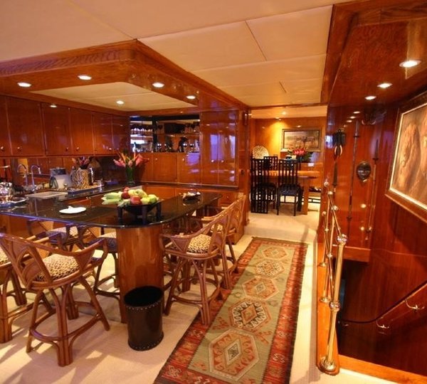 The 32m Yacht ASKARI