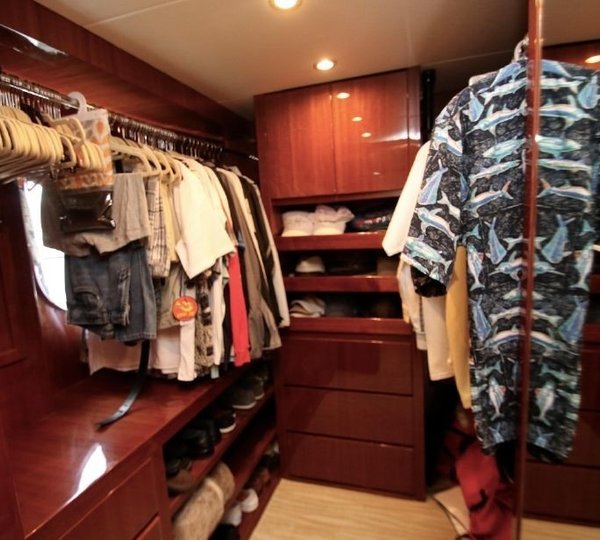 The 32m Yacht EXIT STRATEGY