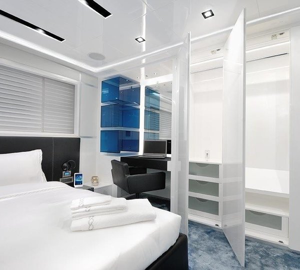 The 32m Yacht SERENITAS