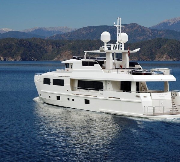 The 32m Yacht SERENITAS