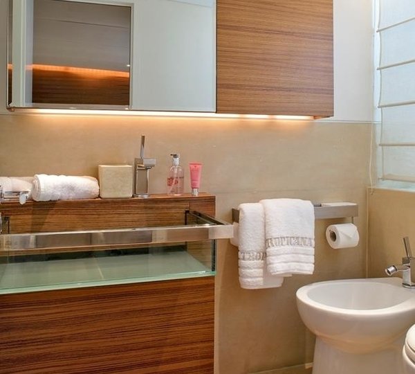 The 32m Yacht TROPICANA