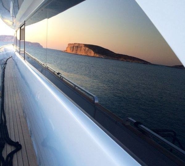 The 32m Yacht TROPICANA