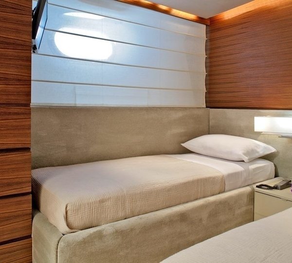 The 32m Yacht TROPICANA