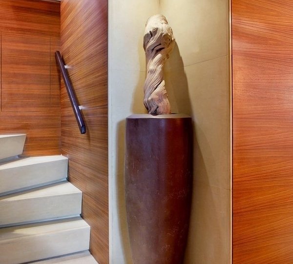 The 32m Yacht TROPICANA