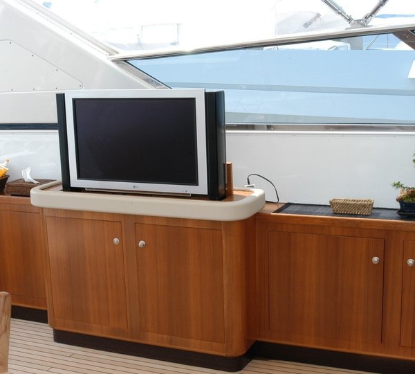 The 33m Yacht EQUILIBRIUM