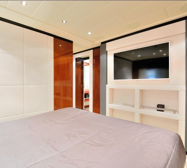 The 33m Yacht MOSKING