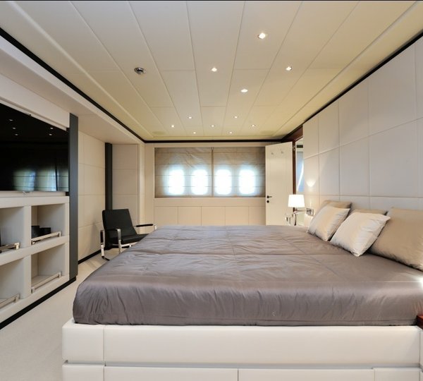 The 33m Yacht MOSKING