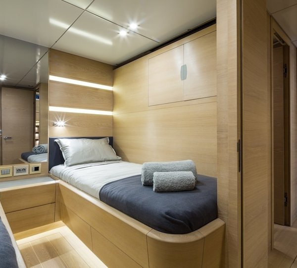 The 33m Yacht WINWIN