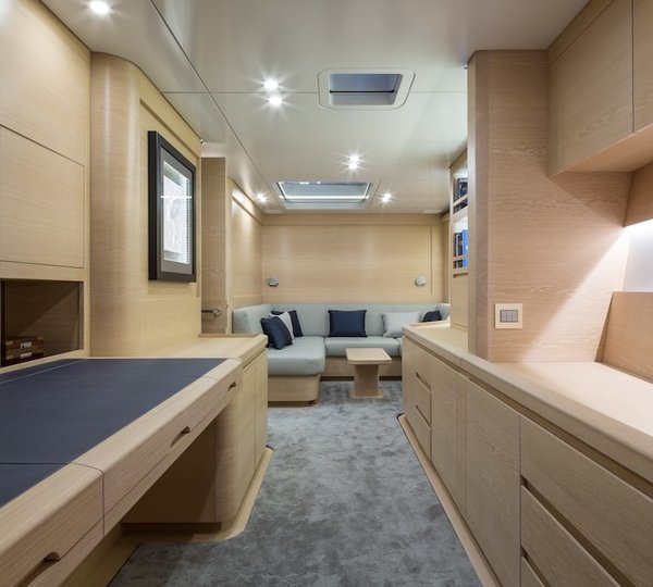 The 33m Yacht WINWIN