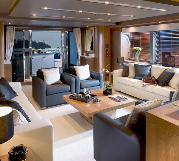 Inside On Yacht CHIMERA