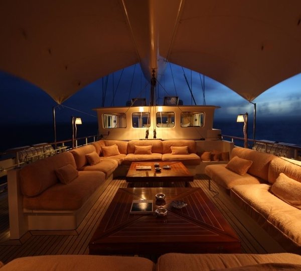 The 39m Yacht DIONE STAR