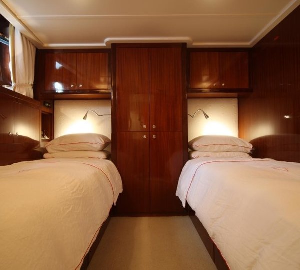 The 39m Yacht DIONE STAR