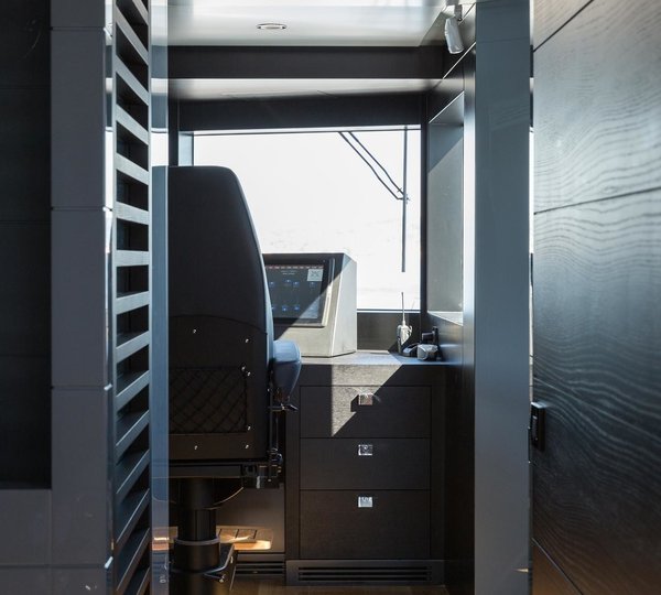 The 39m Yacht SEXY FISH