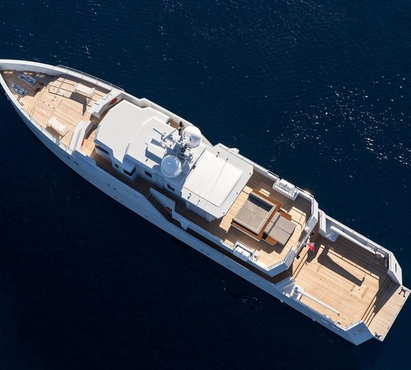 The 39m Yacht SEXY FISH
