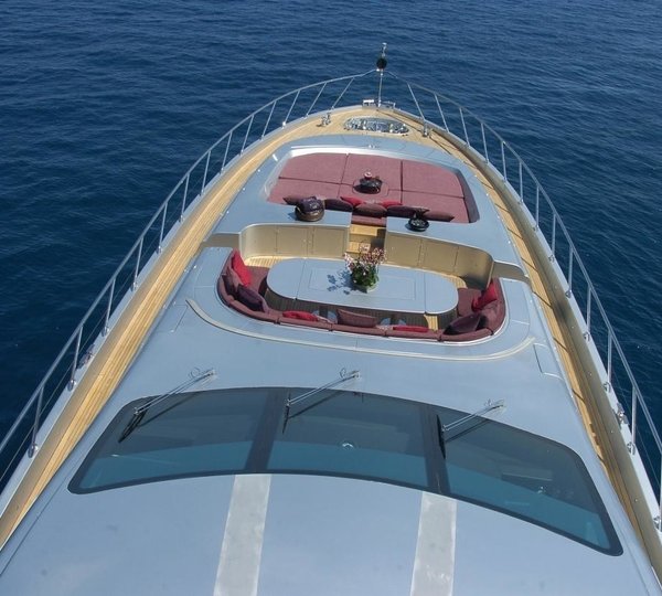 The 40m Yacht AWESOME