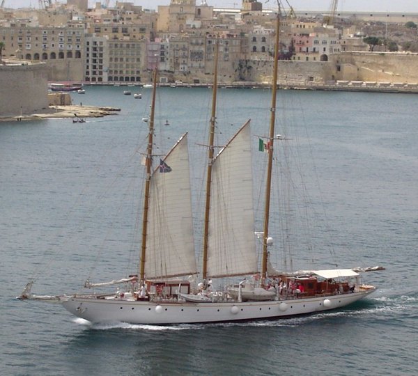 The 43m Yacht CROCE DEL SUD