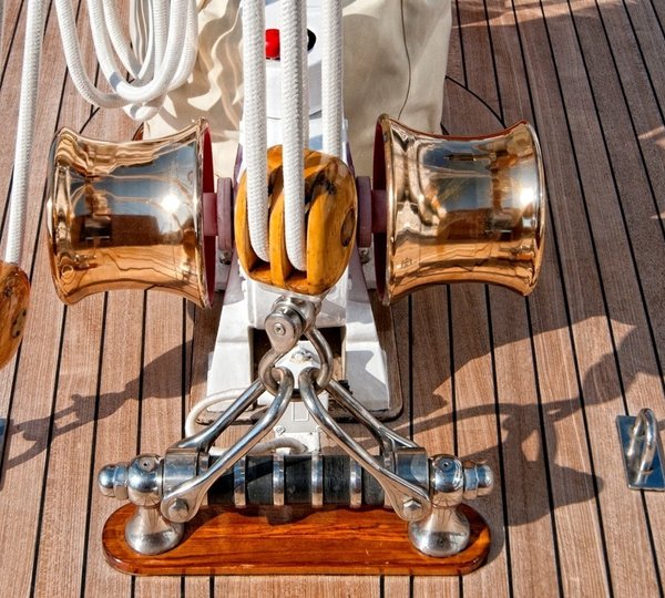 The 43m Yacht CROCE DEL SUD