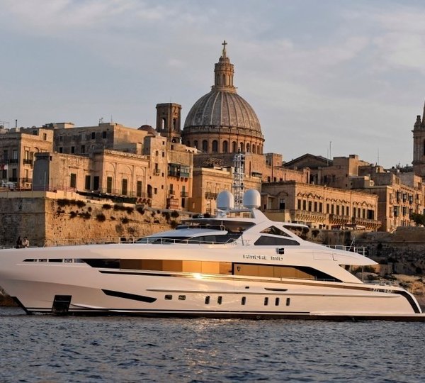 The 45m Yacht AMORE MIO