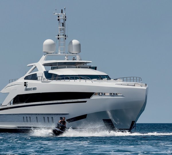 The 45m Yacht AMORE MIO