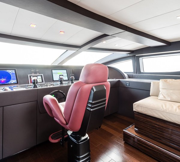 The 45m Yacht FLYING DRAGON