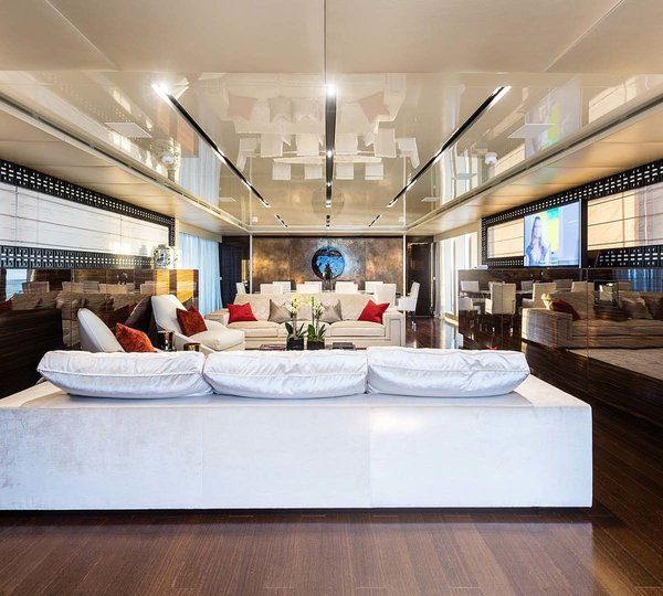 The 45m Yacht FLYING DRAGON