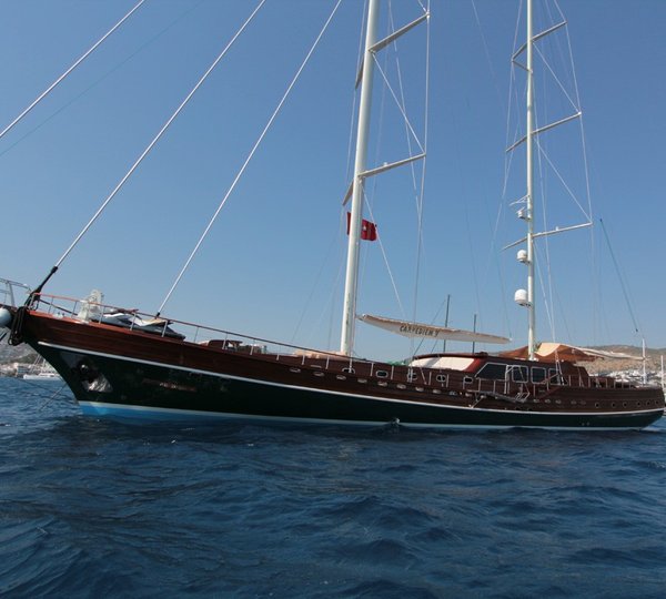 The 47m Yacht CARPE DIEM V