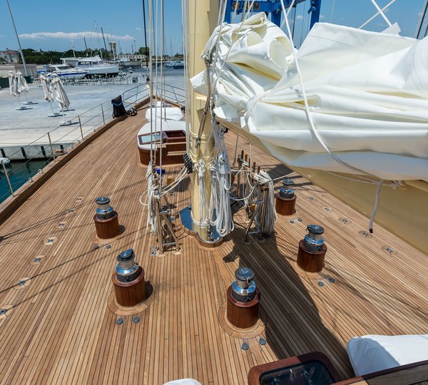 The 55m Yacht CHRONOS