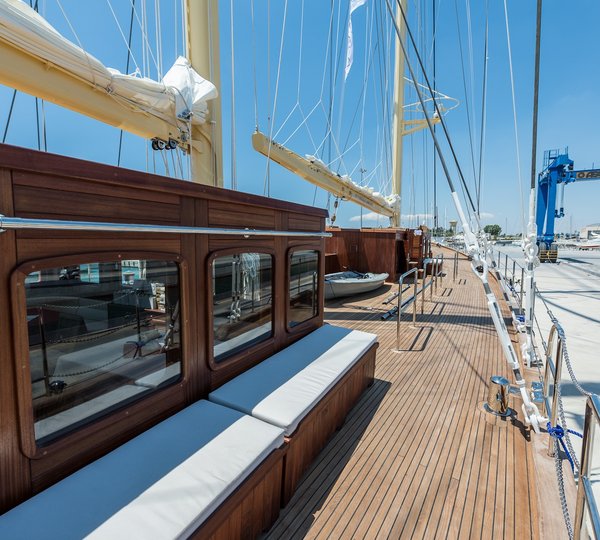 The 55m Yacht CHRONOS