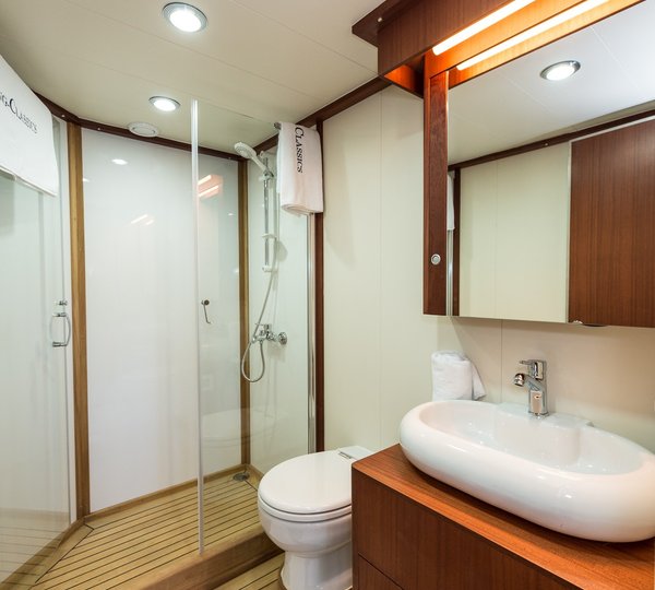 The 55m Yacht CHRONOS