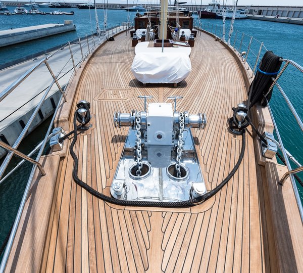 The 55m Yacht CHRONOS