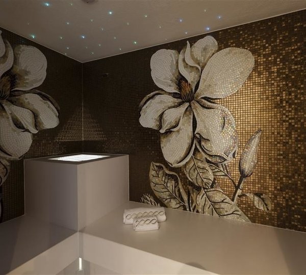 The 55m Yacht QUINTA ESSENTIA