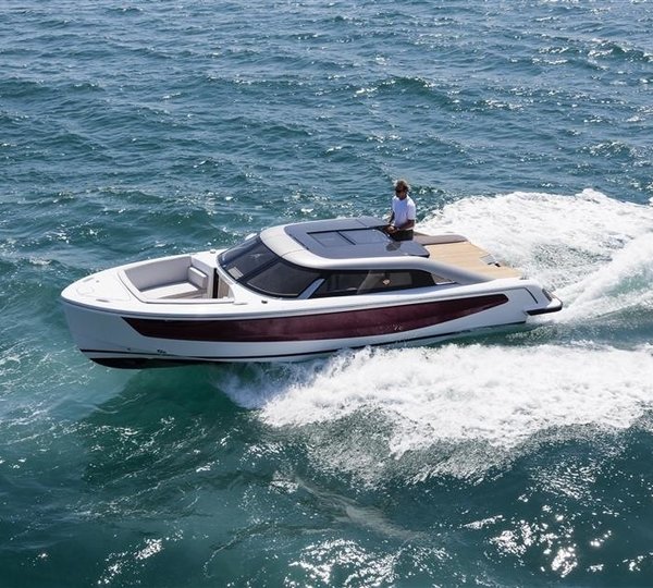 The 55m Yacht QUINTA ESSENTIA