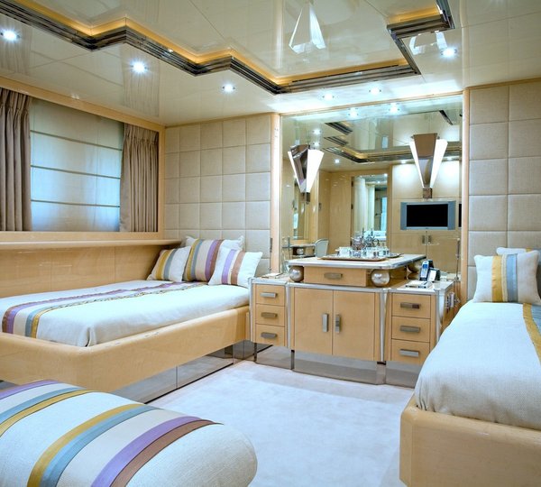 The 60m Yacht SUNDAY