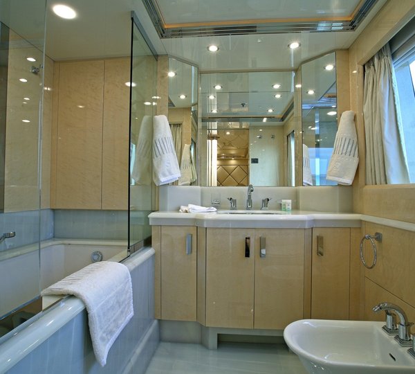 The 60m Yacht SUNDAY