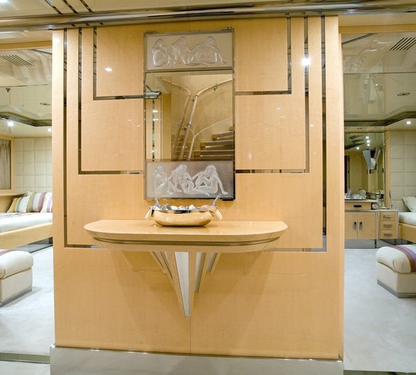 The 60m Yacht SUNDAY