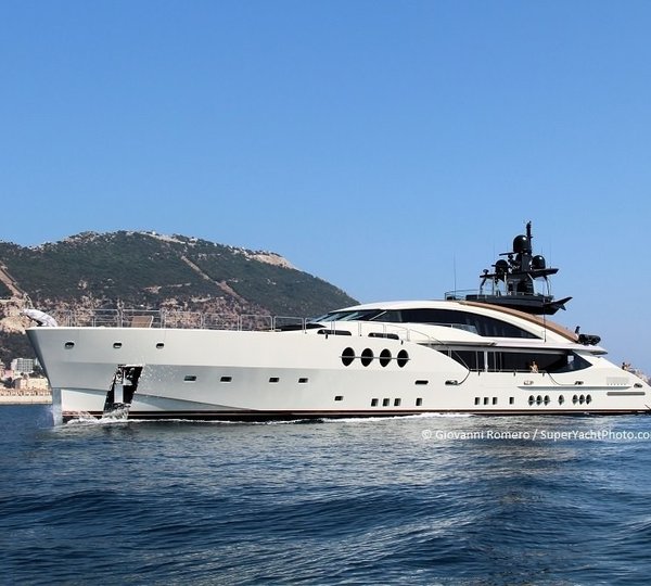The 65m Yacht LADY M