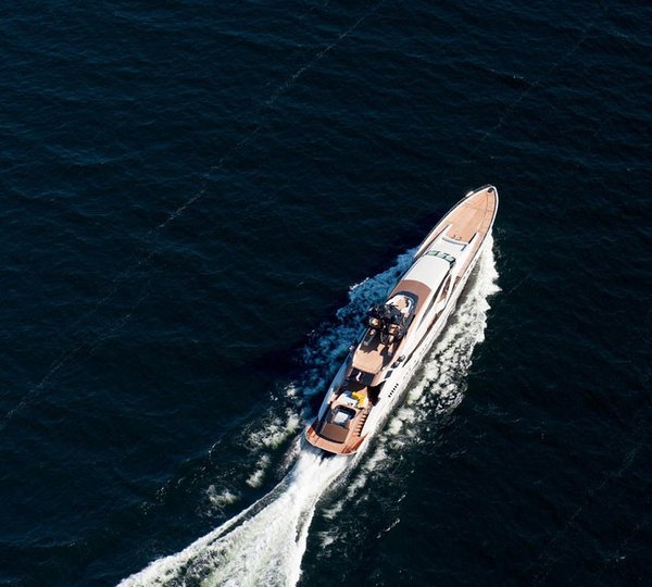 The 65m Yacht LADY M