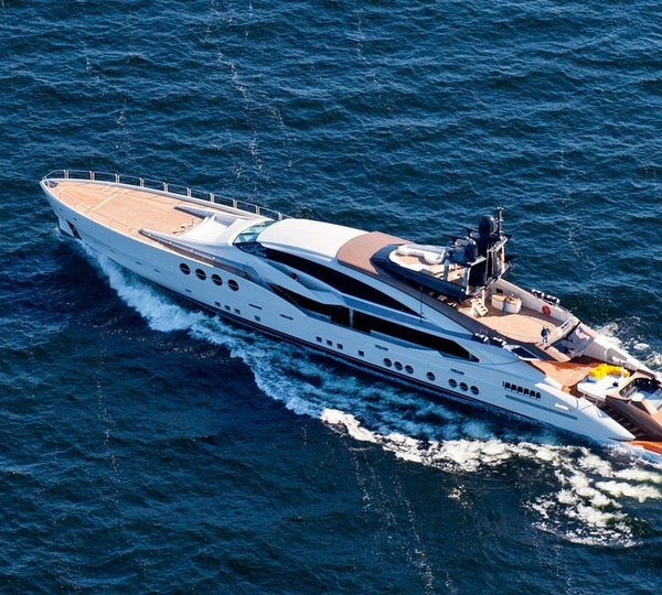 The 65m Yacht LADY M