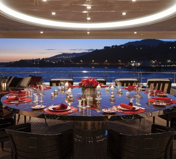 The 66m Yacht INVICTUS