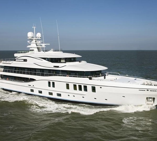 The 74m Yacht PLVS VLTRA