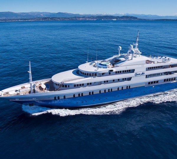The 92m Yacht QUEEN MIRI