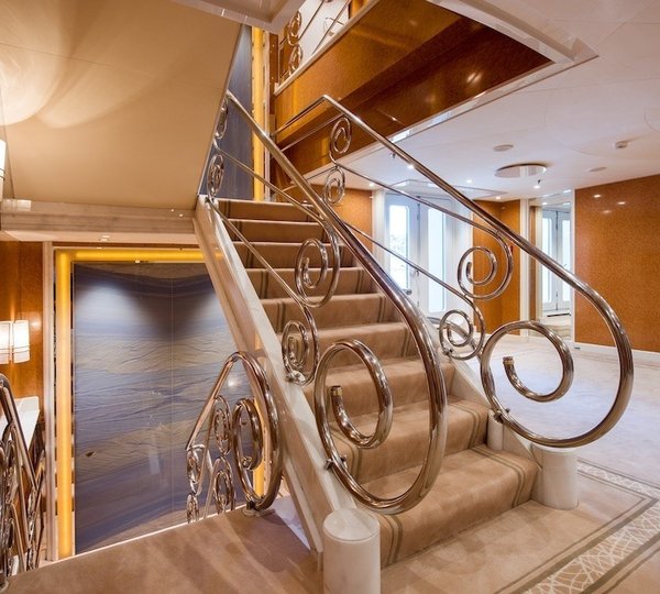 The 92m Yacht QUEEN MIRI