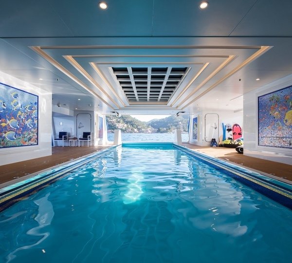 The 92m Yacht QUEEN MIRI