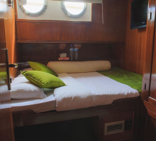 Double-cabin
