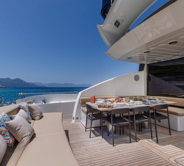 Exterior Relaxation Area With Dining