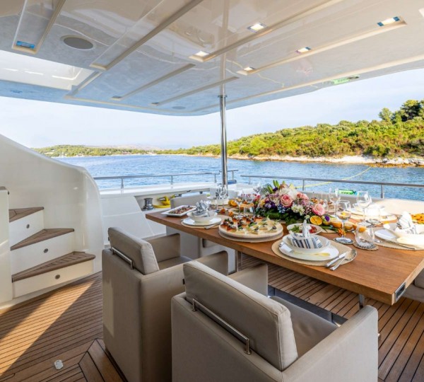 Exterior Relaxation Area With Dining