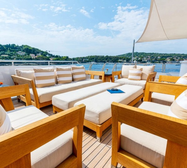 Exterior Relaxation Area 01