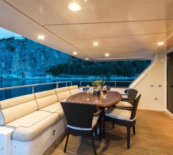 Exterior Relaxation Area With Dining