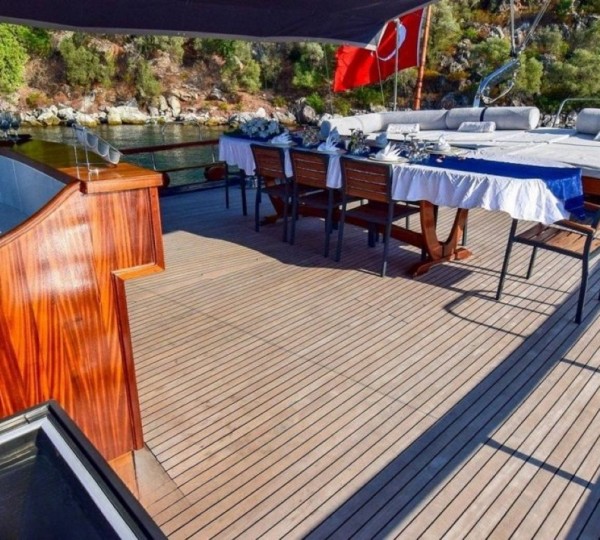 Exterior Relaxation Area With Dining