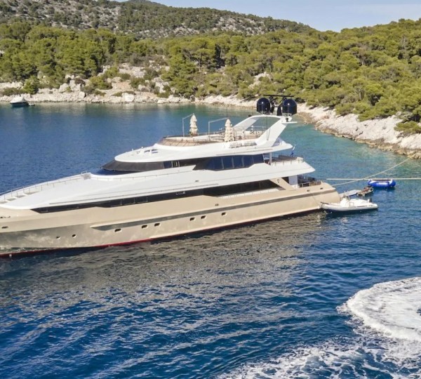 Superyacht DALOLI